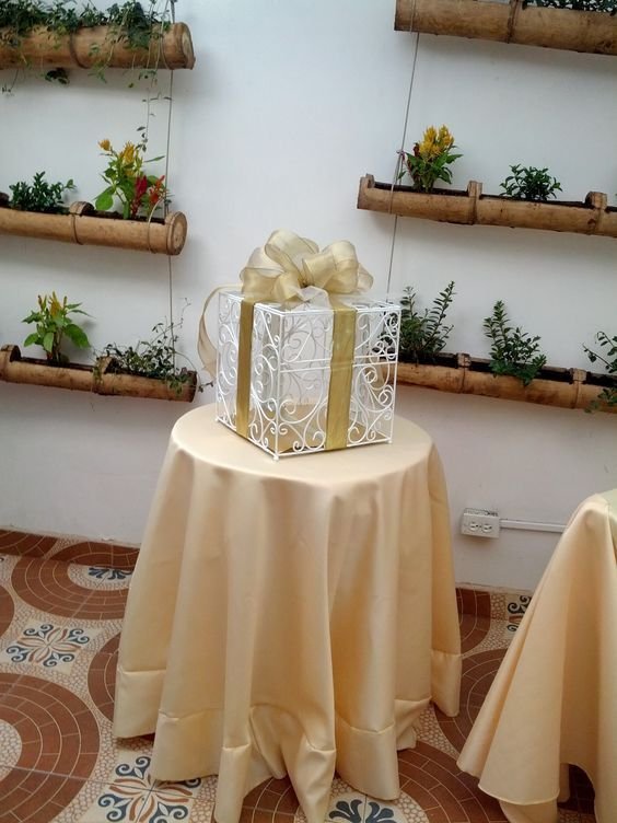 Mantel de mesa para cofre